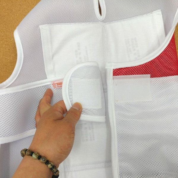 画像7: 大型 犬 服 4XL セール 中型犬 大型犬 夏 クール ベスト ひんやり服 メッシュ 保冷剤 (別購入）熱中症対策 doggystar ドッギースター 即日 出荷出来ます (7)